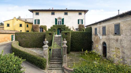 PROFUMI DI TOSCANA E RACCONTI DAL SENEGAL